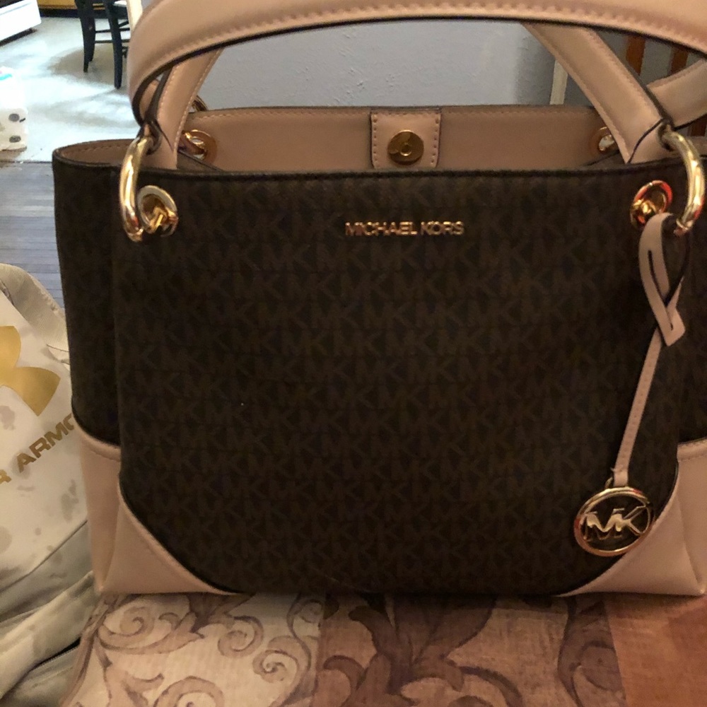 Michael kors purse
